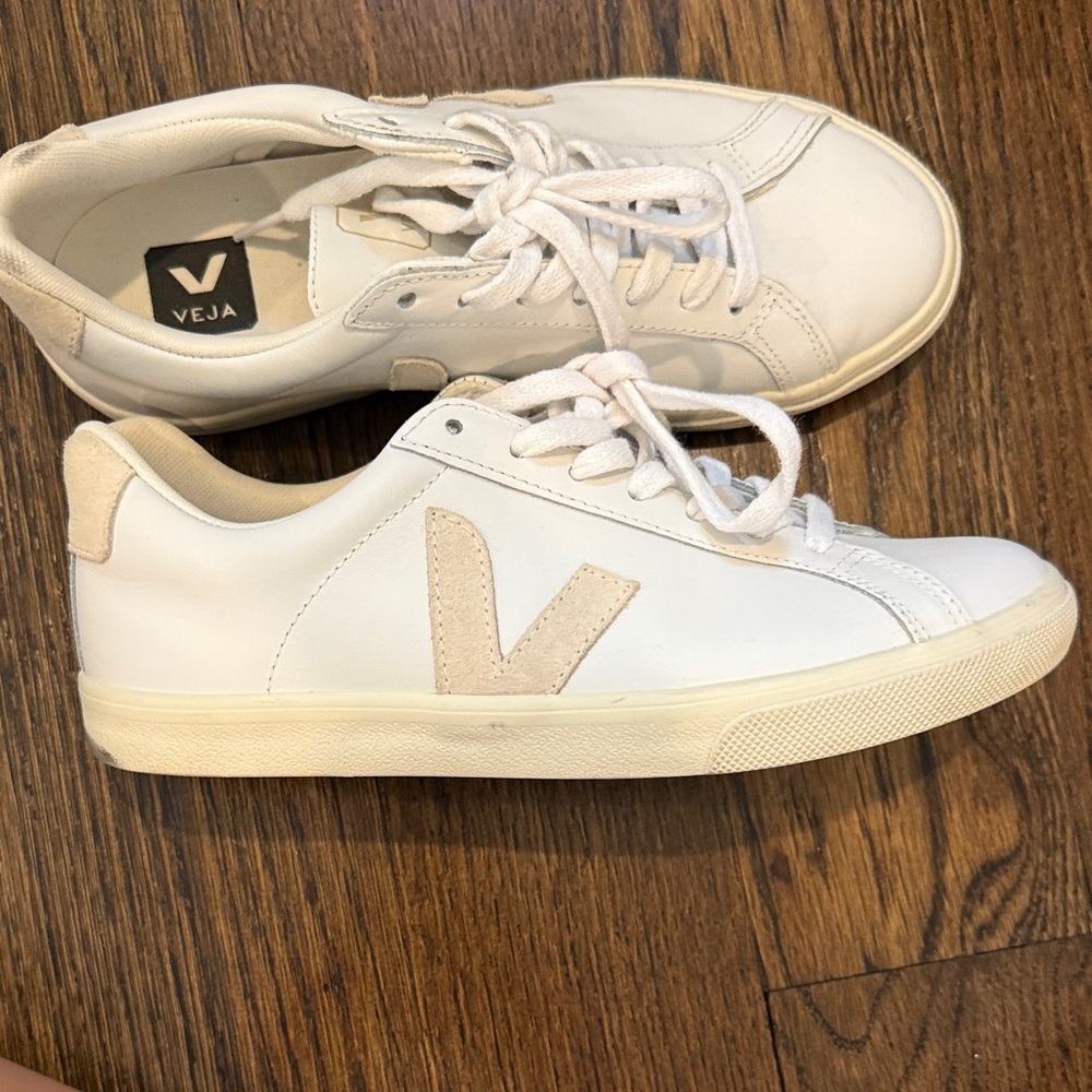 Veja Extra White Sable Esplar Logo Sneakers